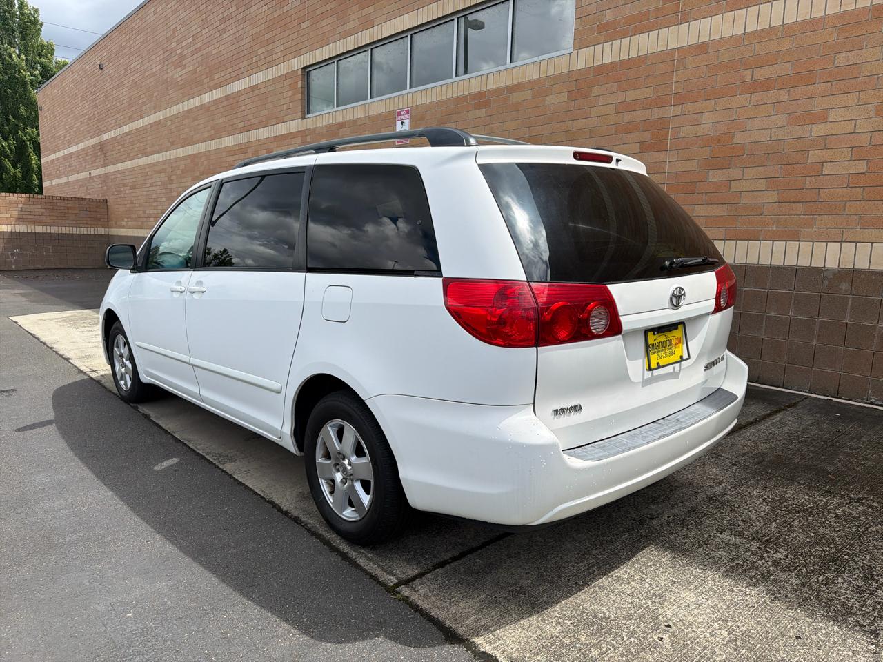Toyota Sienna LE 7-Passenger 2006