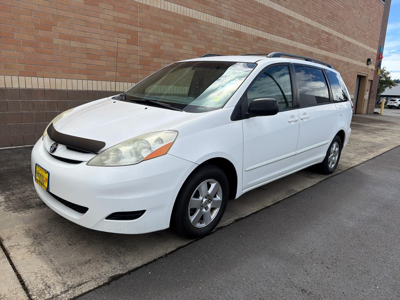 Toyota Sienna LE 7-Passenger 2006