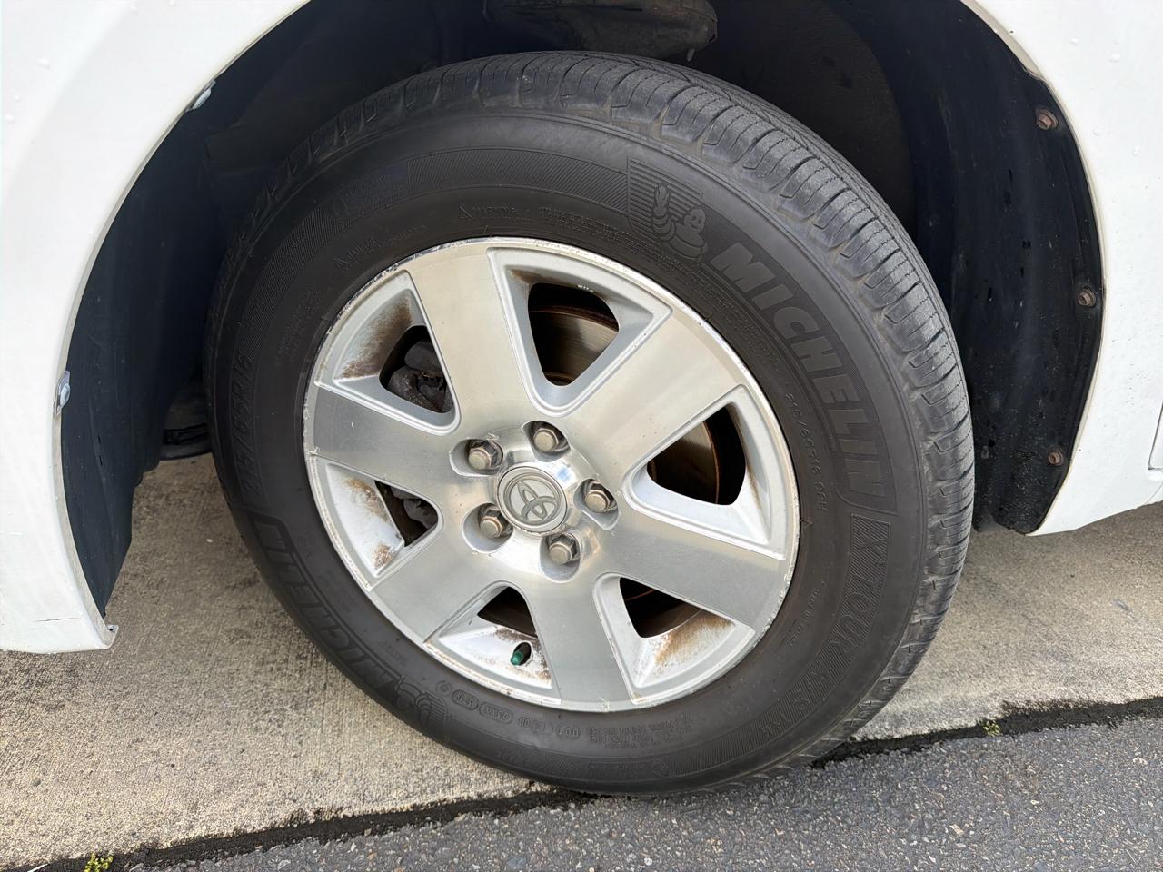 Toyota Sienna LE 7-Passenger 2006