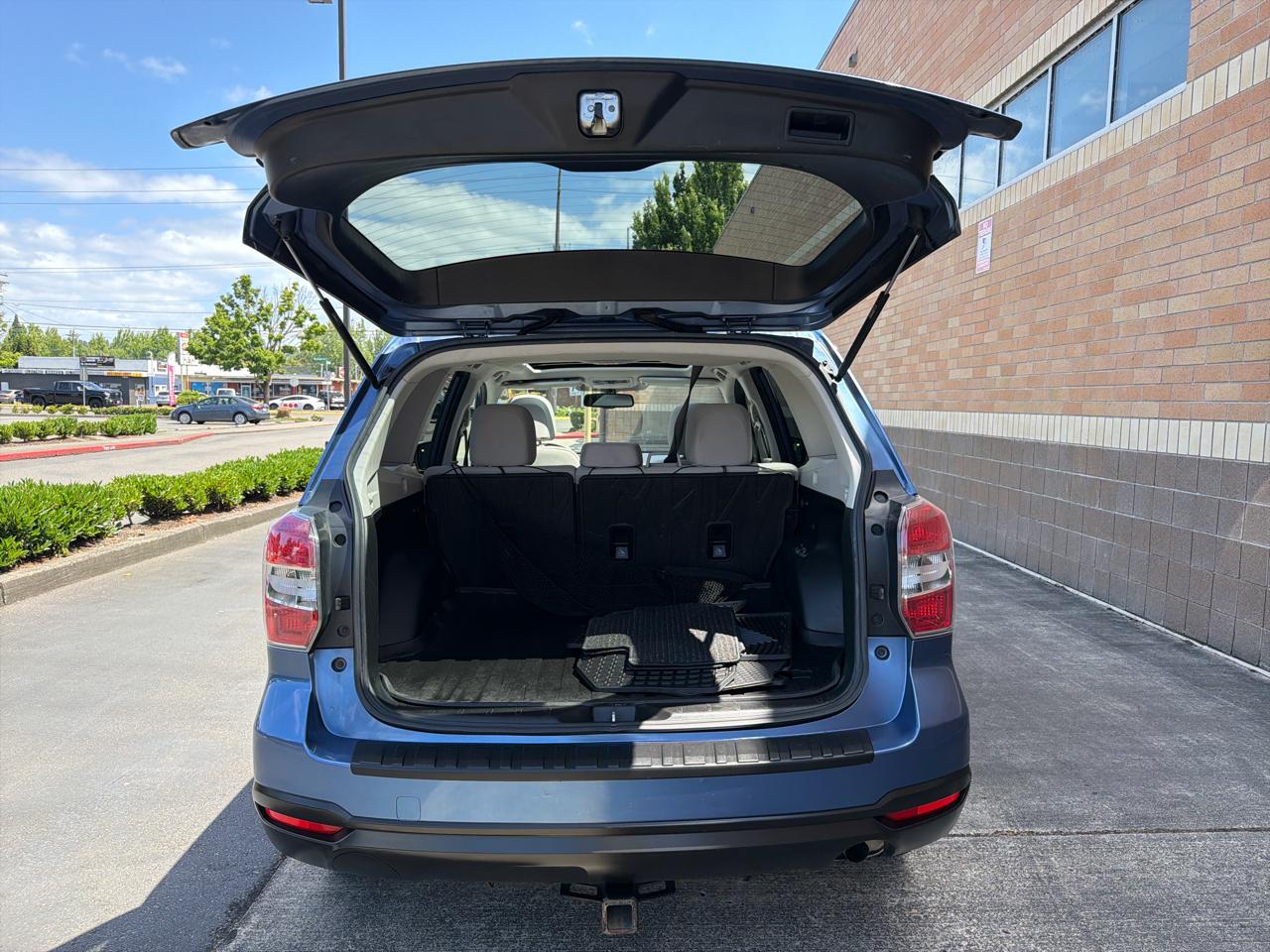 Subaru Forester 2.5i Premium PZEV CVT 2016