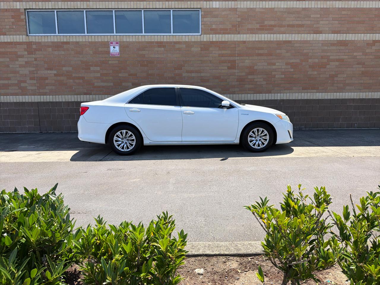 Toyota Camry Hybrid XLE 2014