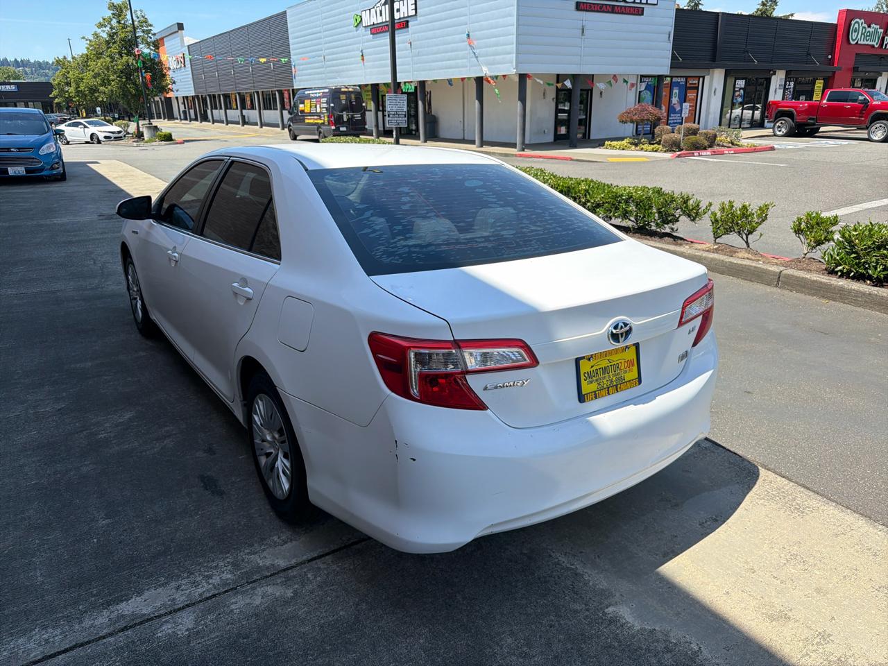 Toyota Camry Hybrid XLE 2014