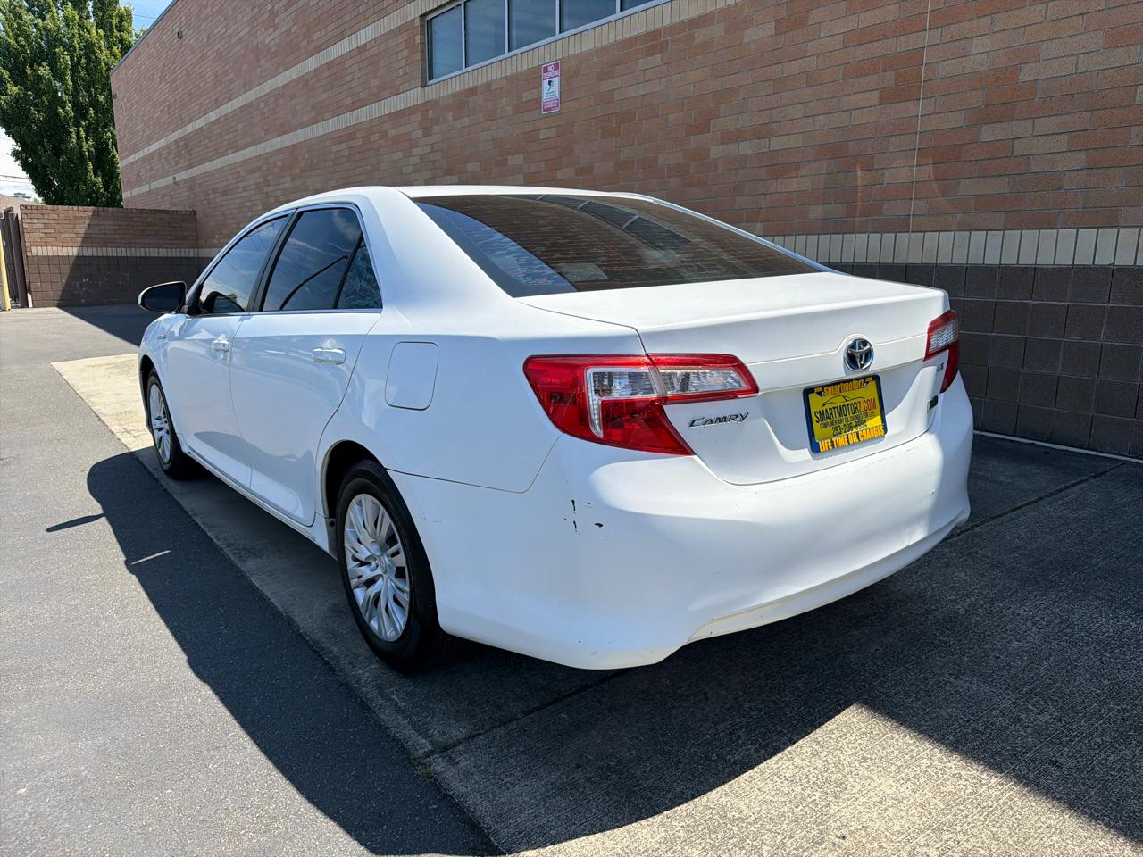 Toyota Camry Hybrid XLE 2014