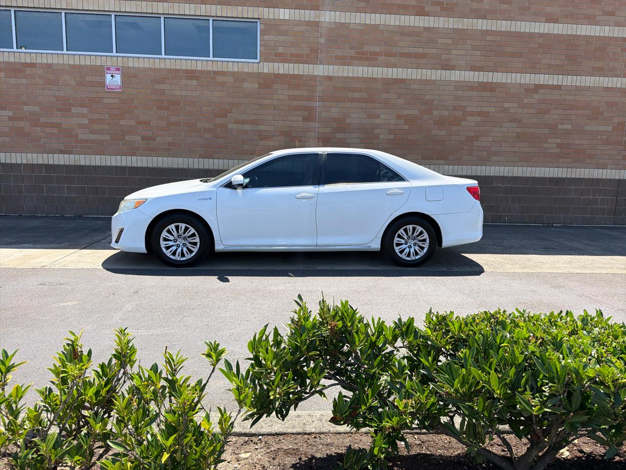 Toyota Camry Hybrid XLE 2014