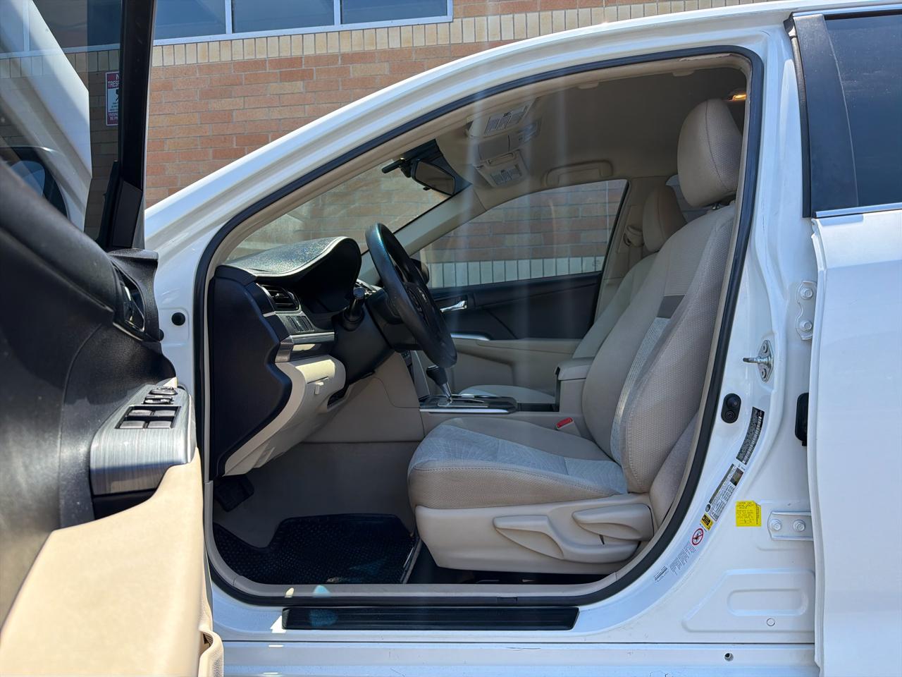 Toyota Camry Hybrid XLE 2014