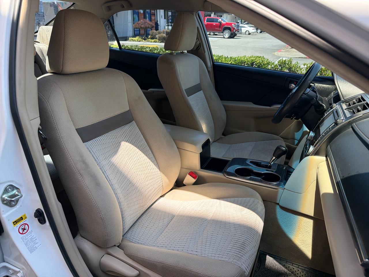 Toyota Camry Hybrid XLE 2014