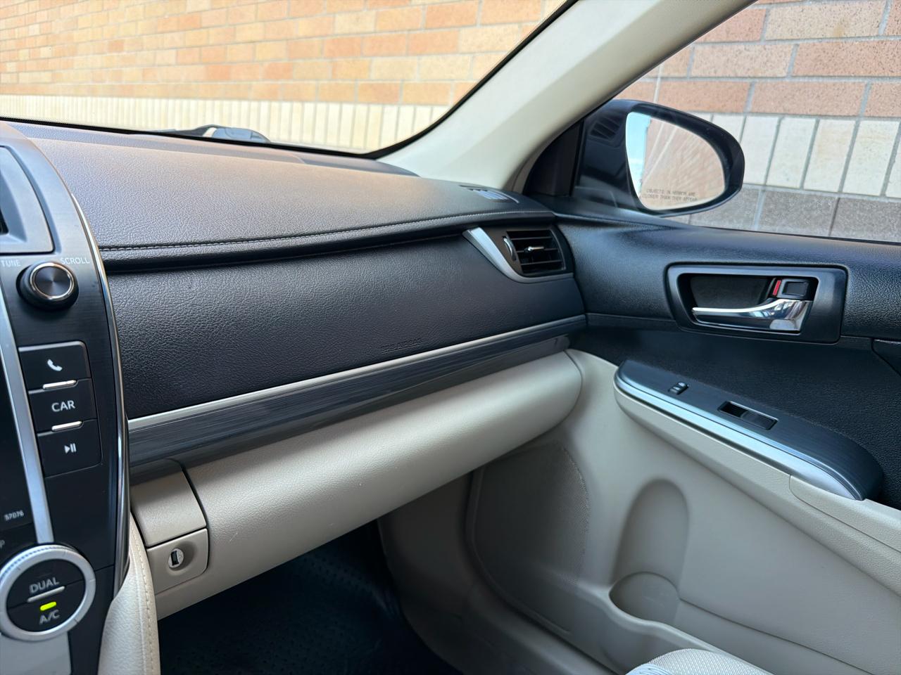 Toyota Camry Hybrid XLE 2014