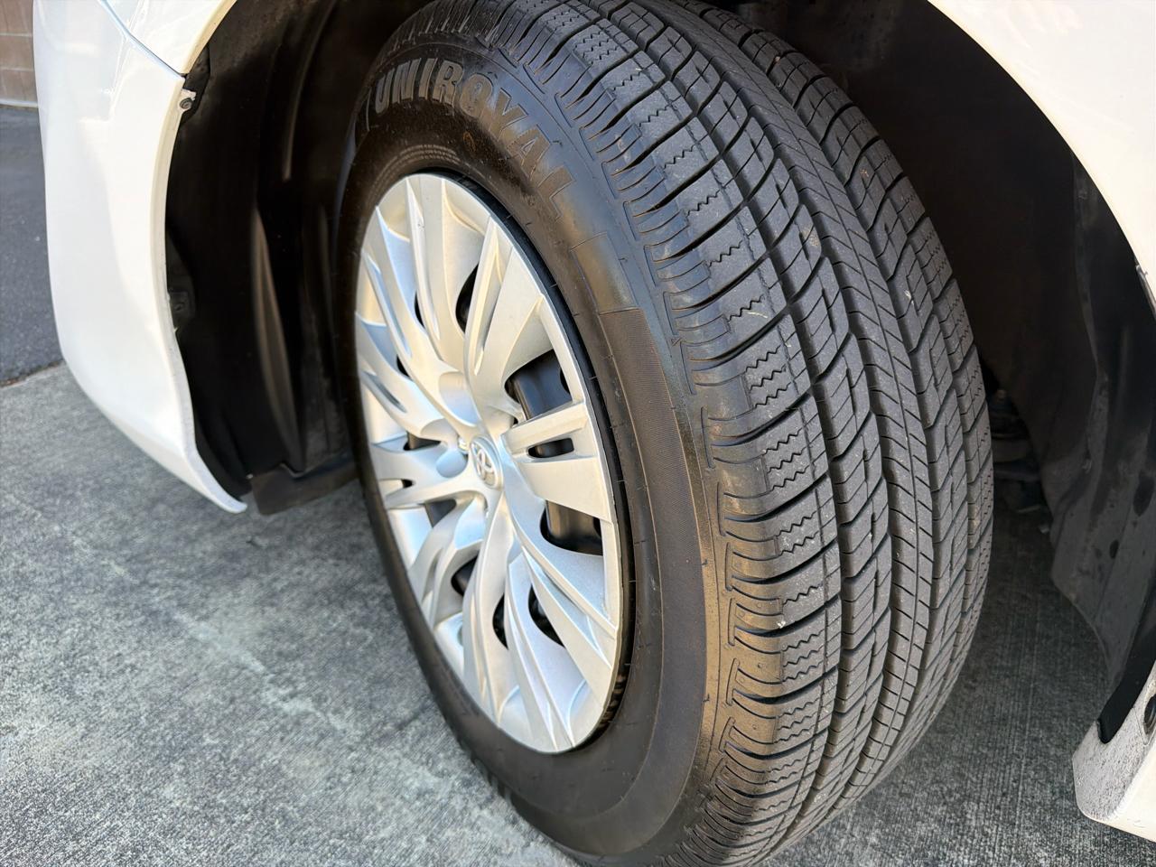 Toyota Camry Hybrid XLE 2014