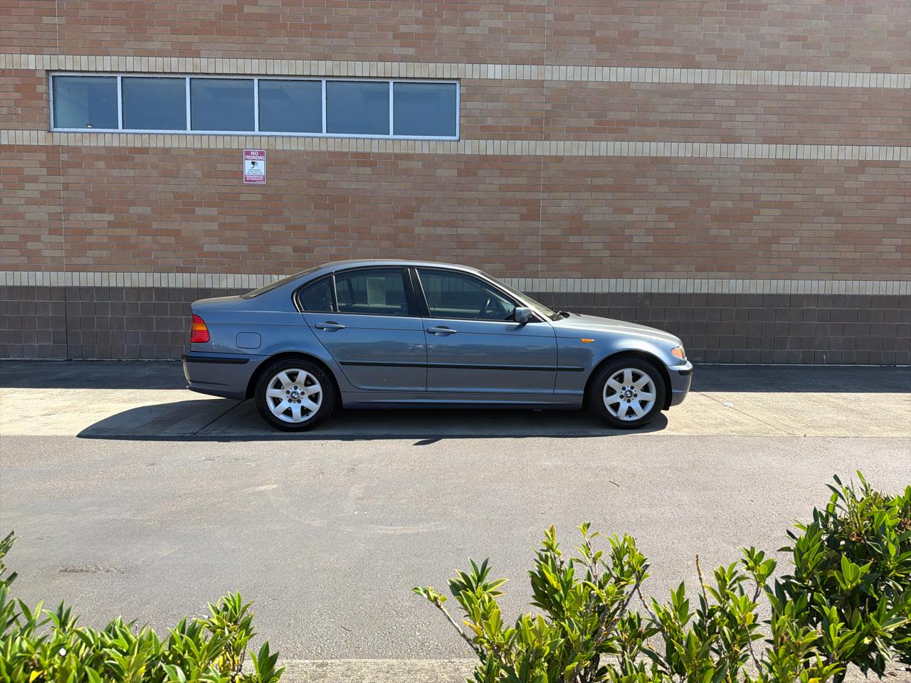 BMW 3-Series 325i Sedan 2003
