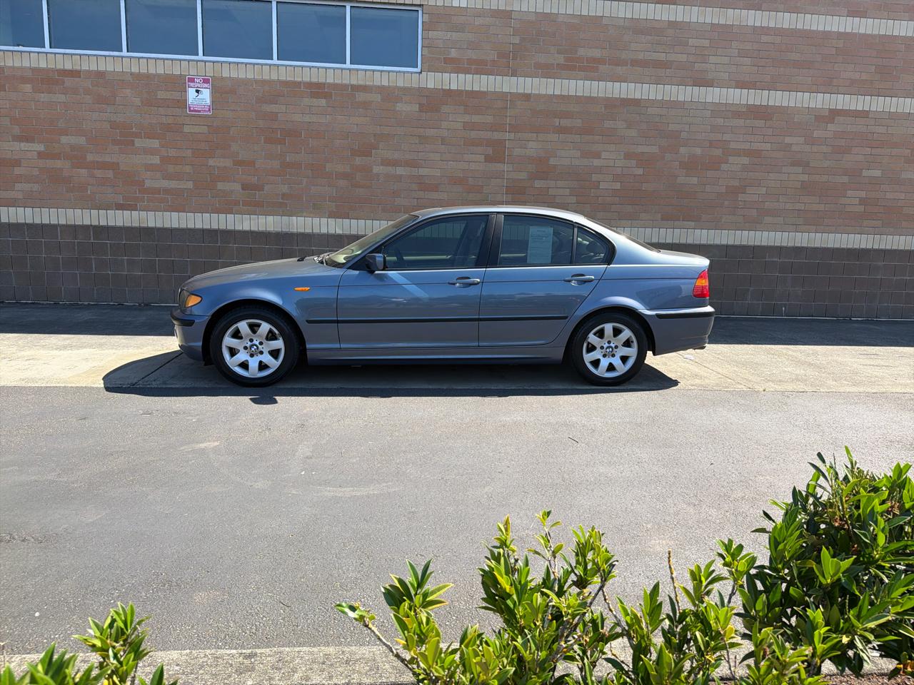 BMW 3-Series 325i Sedan 2003