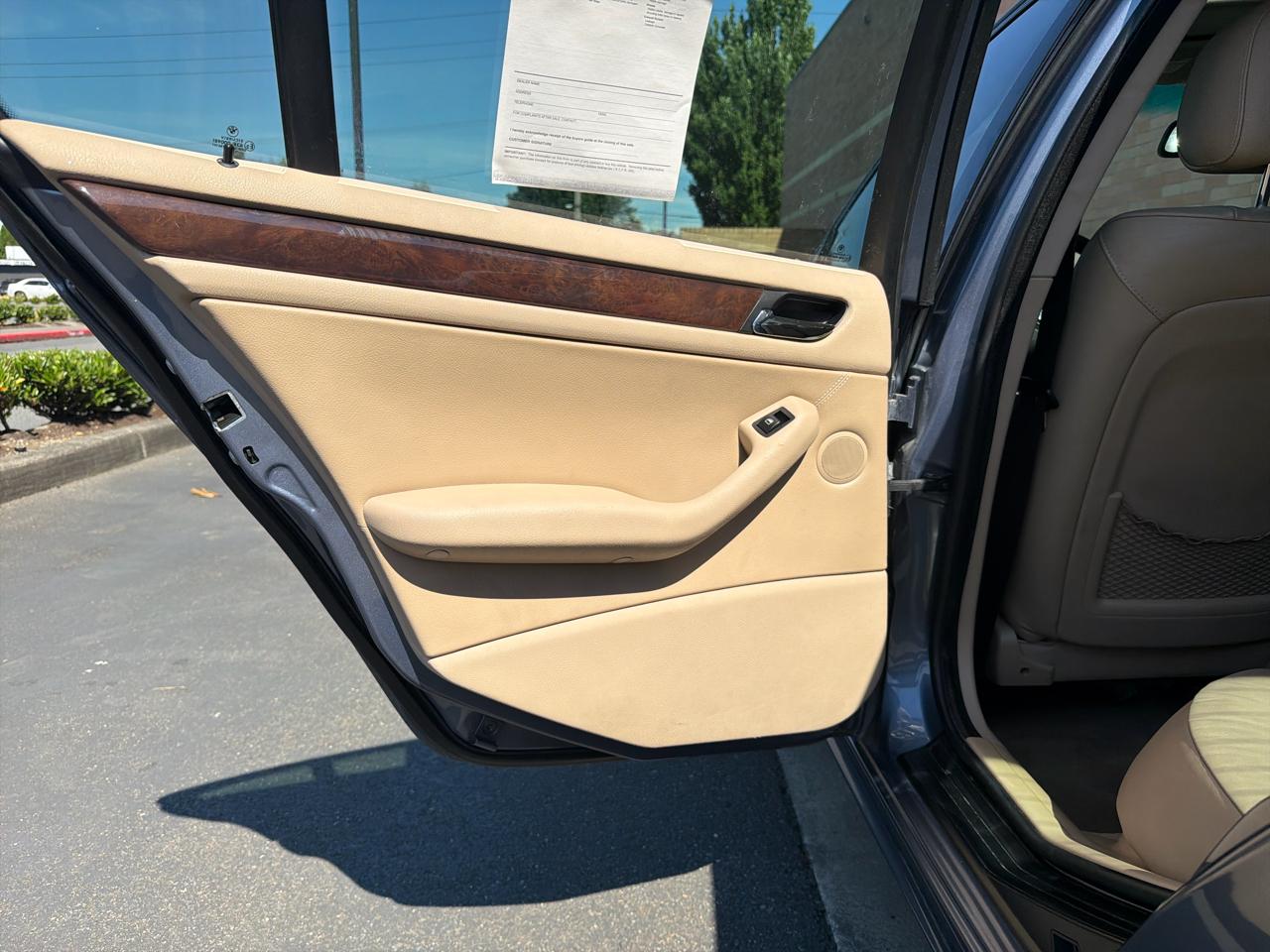 BMW 3-Series 325i Sedan 2003