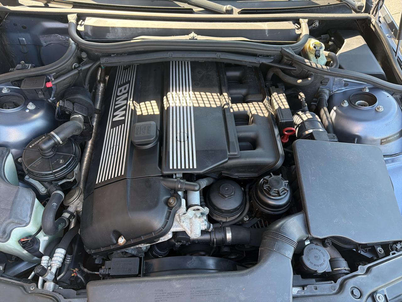 BMW 3-Series 325i Sedan 2003