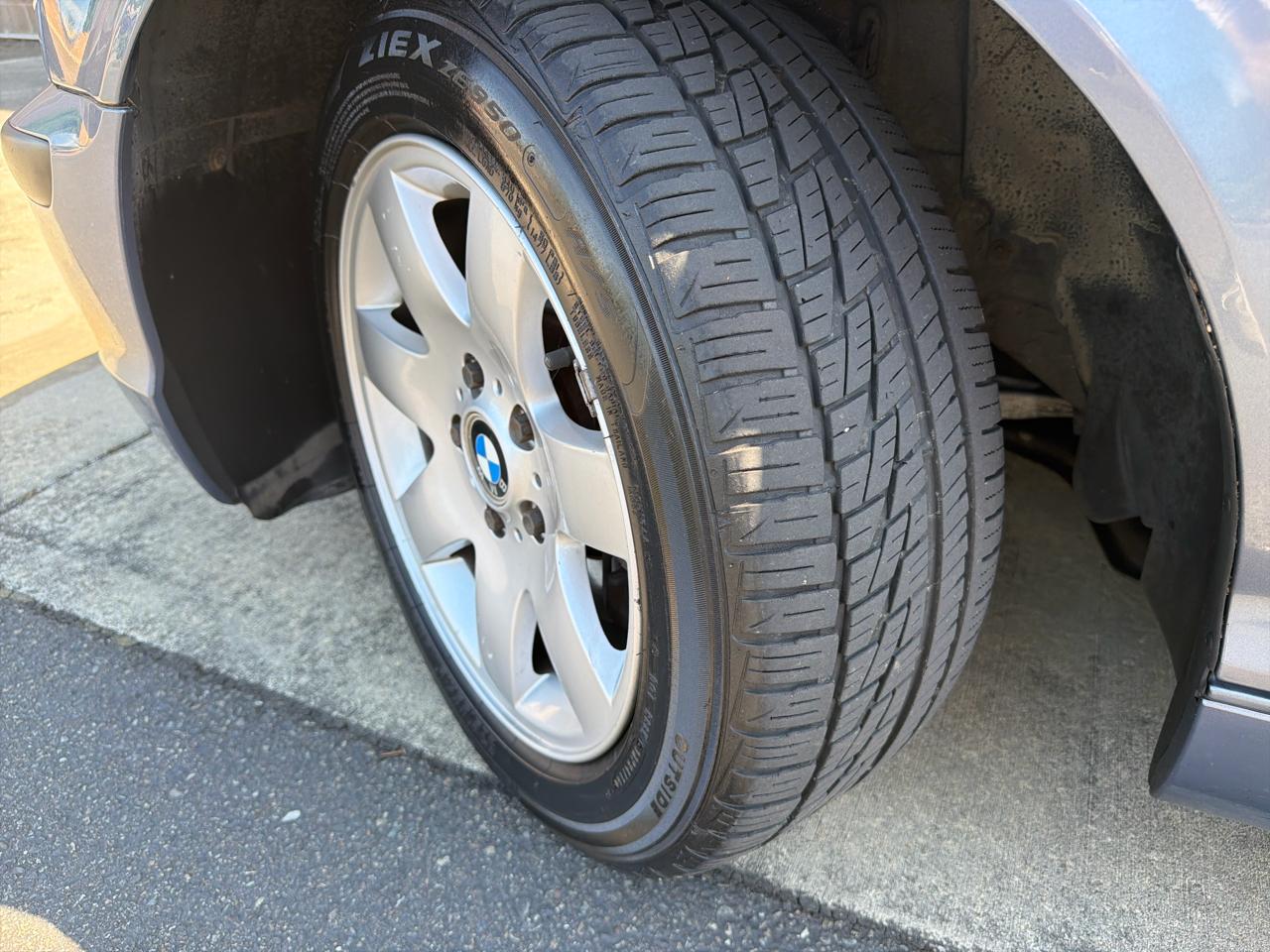 BMW 3-Series 325i Sedan 2003