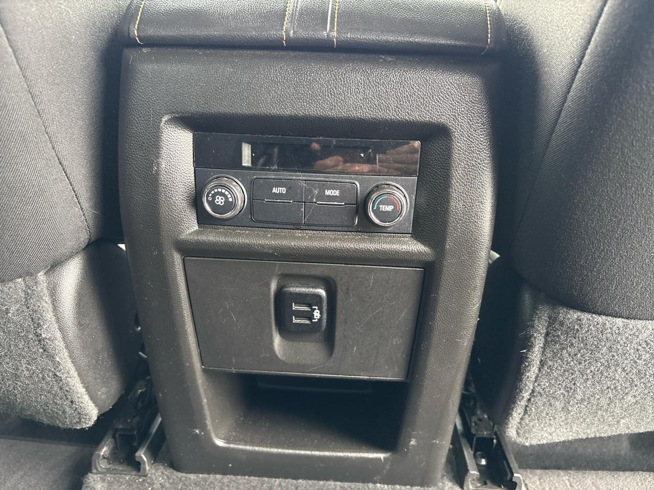 Chevrolet Traverse AWD 4dr LT Cloth w/1LT 2018