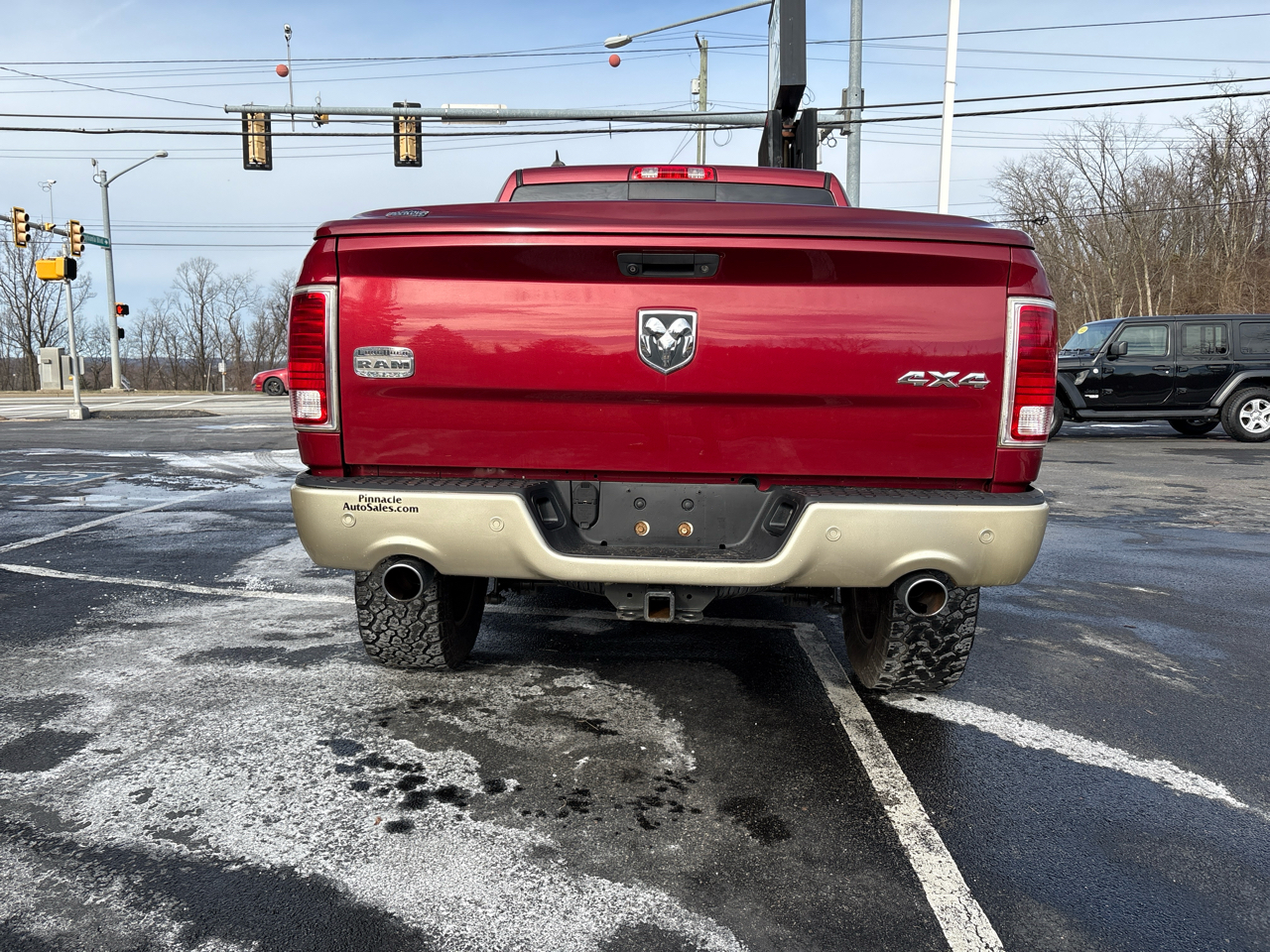 RAM 1500 4WD Crew Cab 140.5" Laramie Longhorn 2015