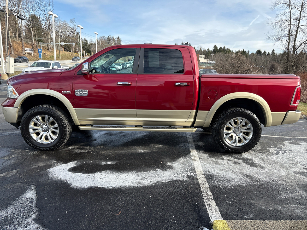 RAM 1500 4WD Crew Cab 140.5" Laramie Longhorn 2015
