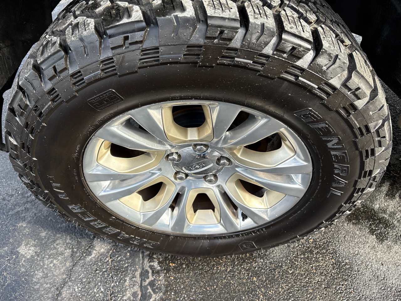 RAM 1500 4WD Crew Cab 140.5" Laramie Longhorn 2015