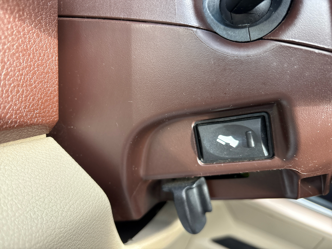 RAM 1500 4WD Crew Cab 140.5" Laramie Longhorn 2015