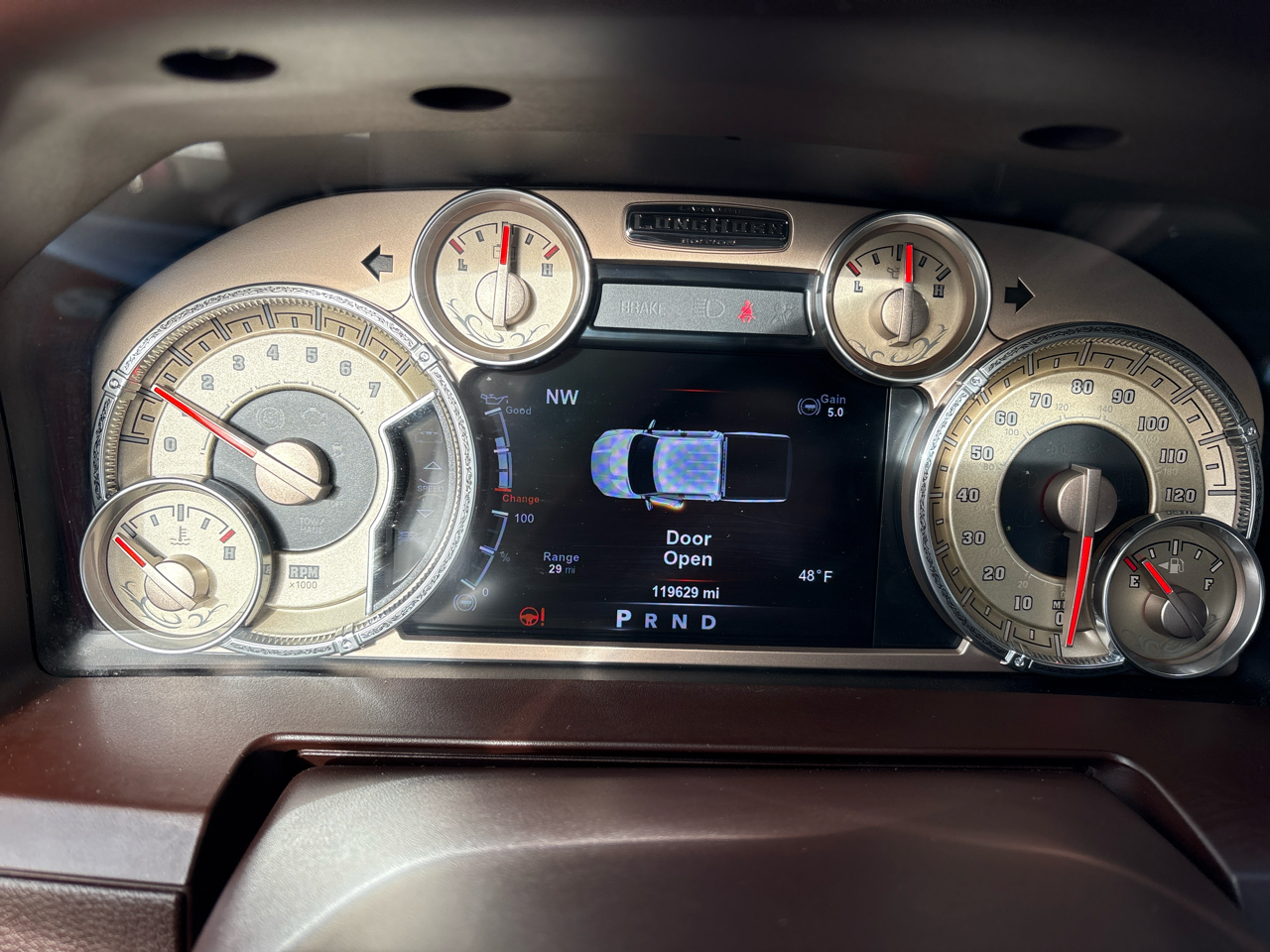 RAM 1500 4WD Crew Cab 140.5" Laramie Longhorn 2015