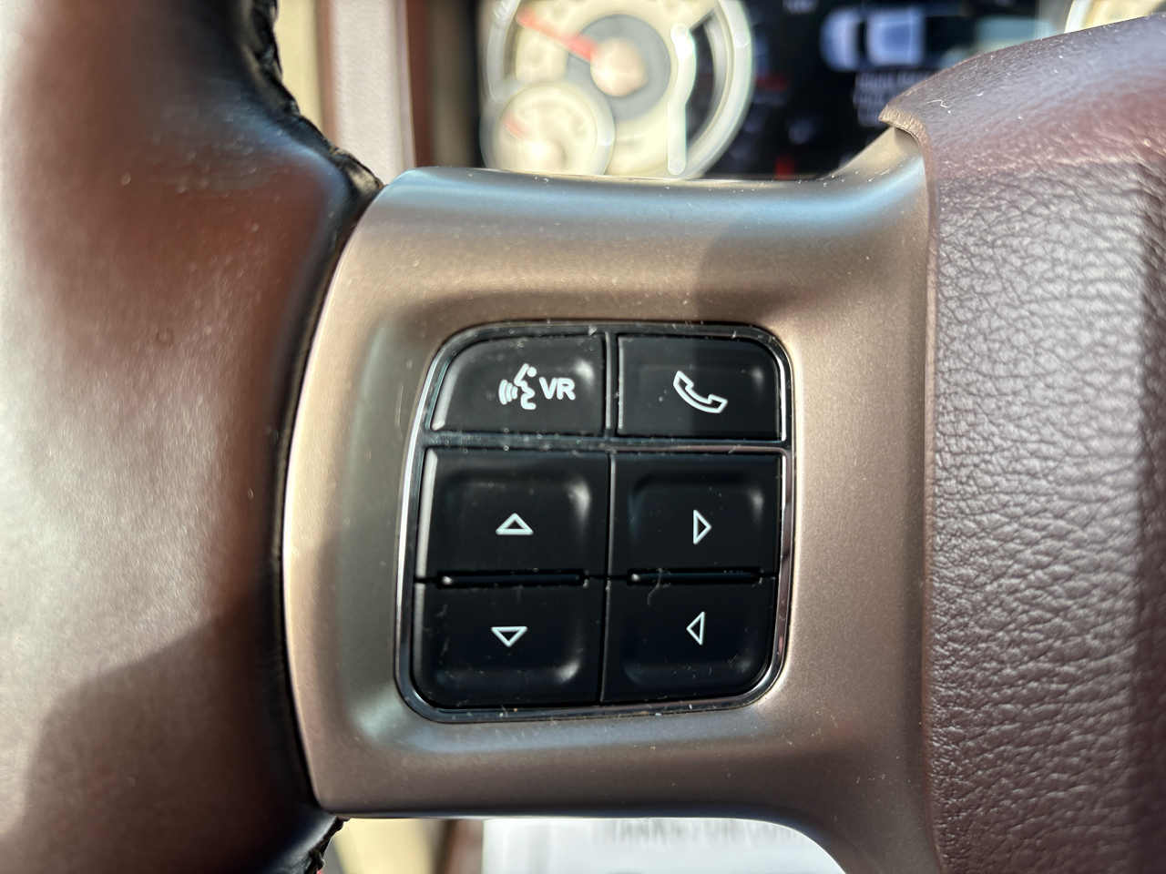 RAM 1500 4WD Crew Cab 140.5" Laramie Longhorn 2015