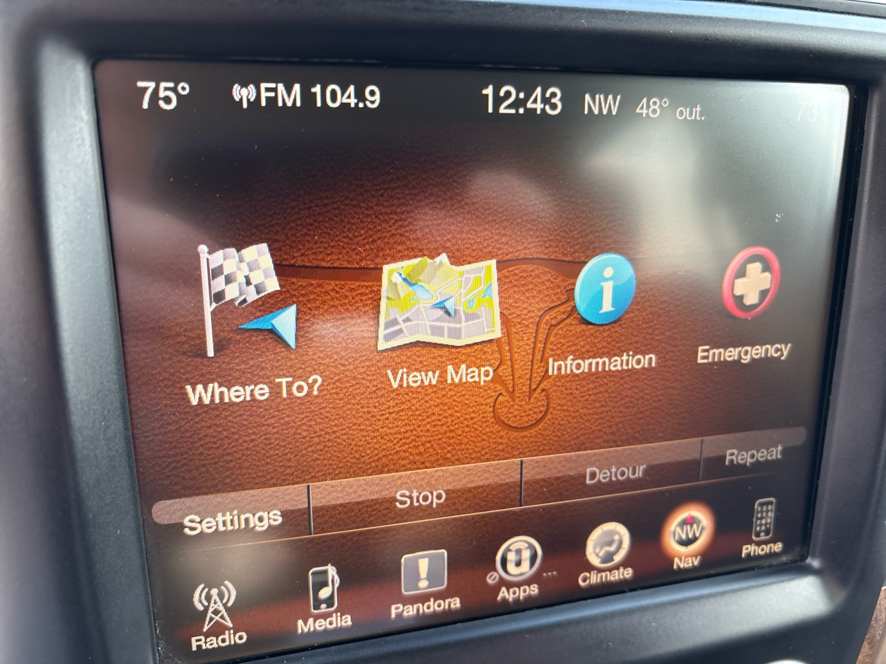 RAM 1500 4WD Crew Cab 140.5" Laramie Longhorn 2015