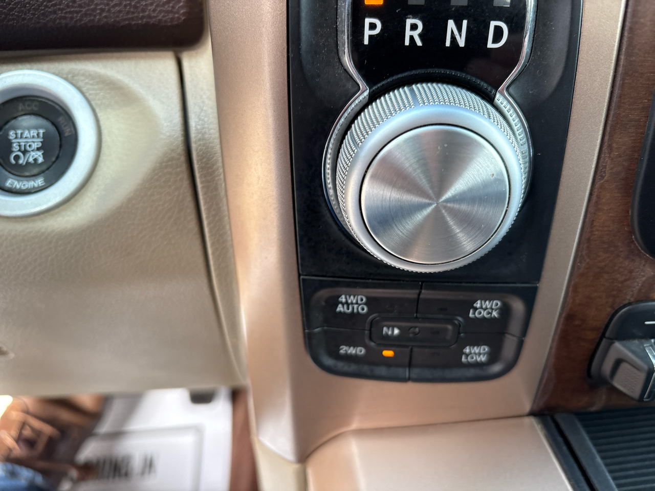 RAM 1500 4WD Crew Cab 140.5" Laramie Longhorn 2015