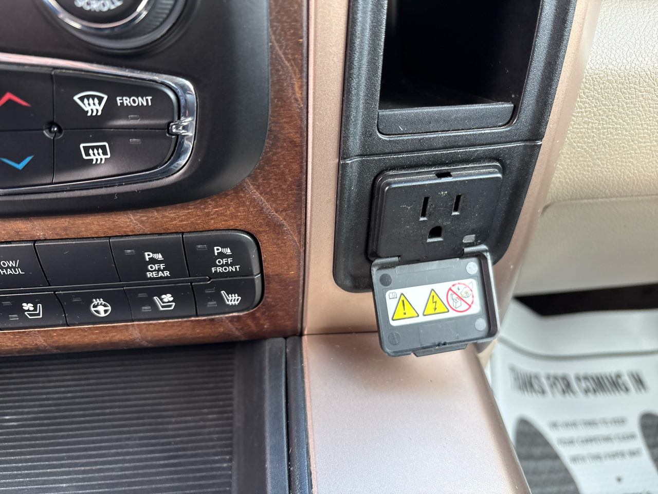 RAM 1500 4WD Crew Cab 140.5" Laramie Longhorn 2015