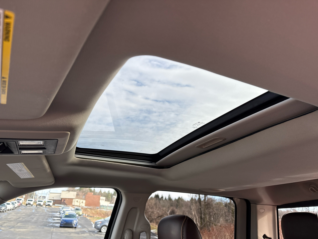 RAM 1500 4WD Crew Cab 140.5" Laramie Longhorn 2015