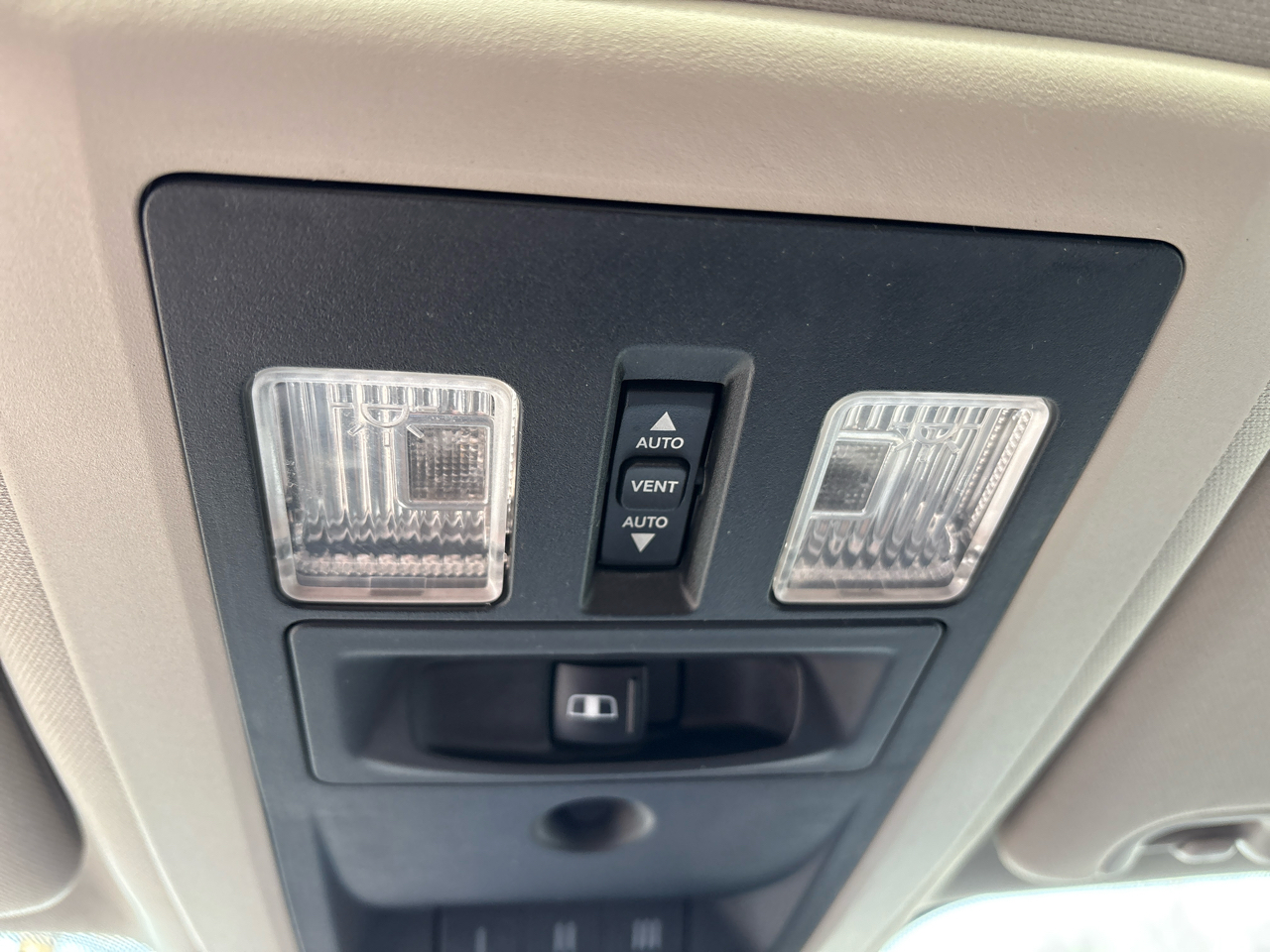 RAM 1500 4WD Crew Cab 140.5" Laramie Longhorn 2015