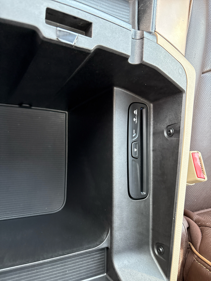 RAM 1500 4WD Crew Cab 140.5" Laramie Longhorn 2015