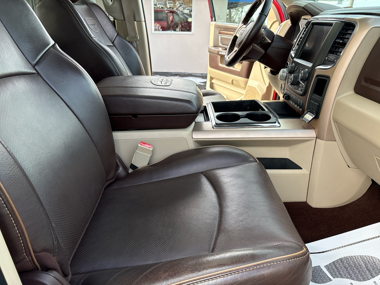 RAM 1500 4WD Crew Cab 140.5" Laramie Longhorn 2015