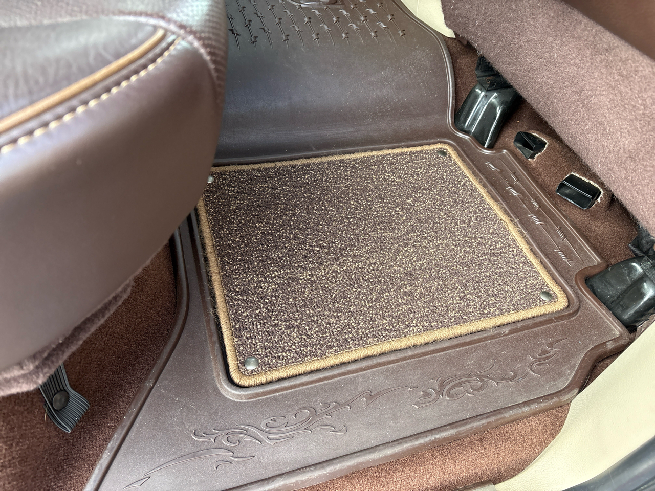 RAM 1500 4WD Crew Cab 140.5" Laramie Longhorn 2015