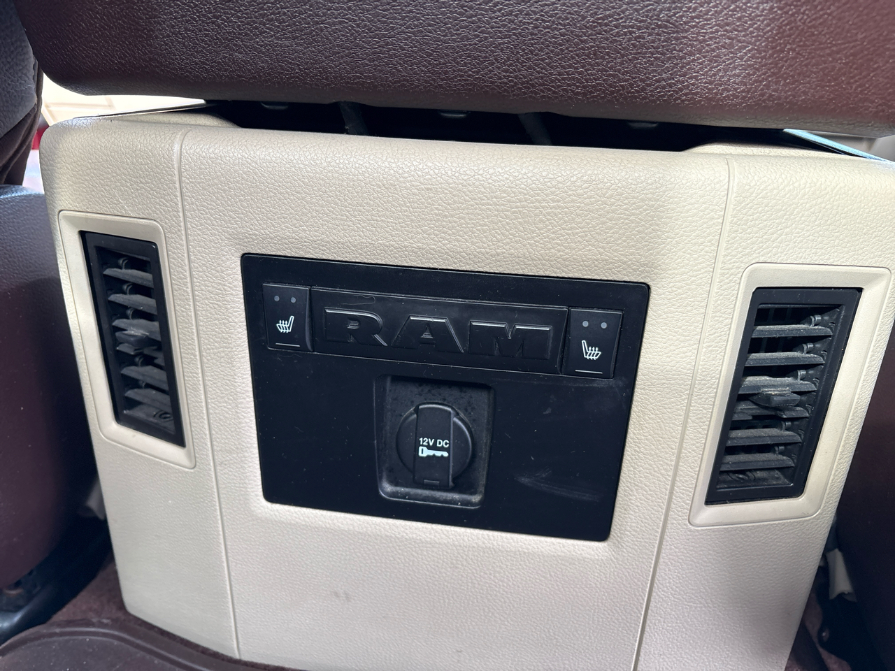 RAM 1500 4WD Crew Cab 140.5" Laramie Longhorn 2015