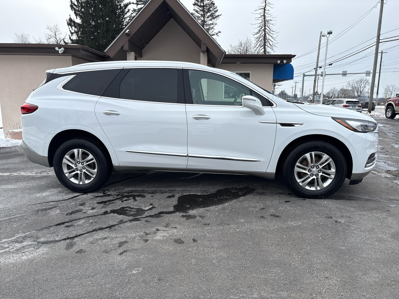 Buick Enclave AWD 4dr Essence 2020