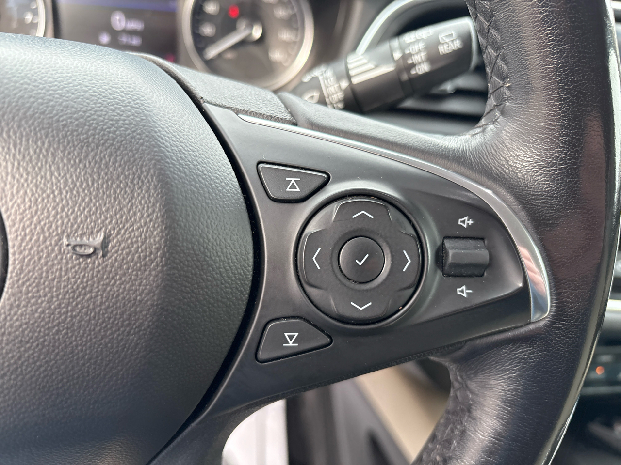 Buick Enclave AWD 4dr Essence 2020