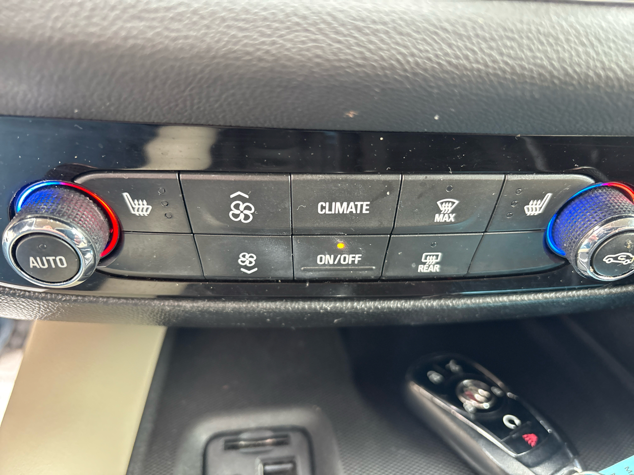 Buick Enclave AWD 4dr Essence 2020