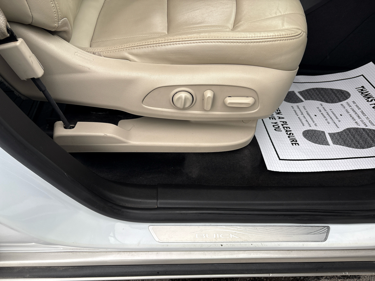 Buick Enclave AWD 4dr Essence 2020