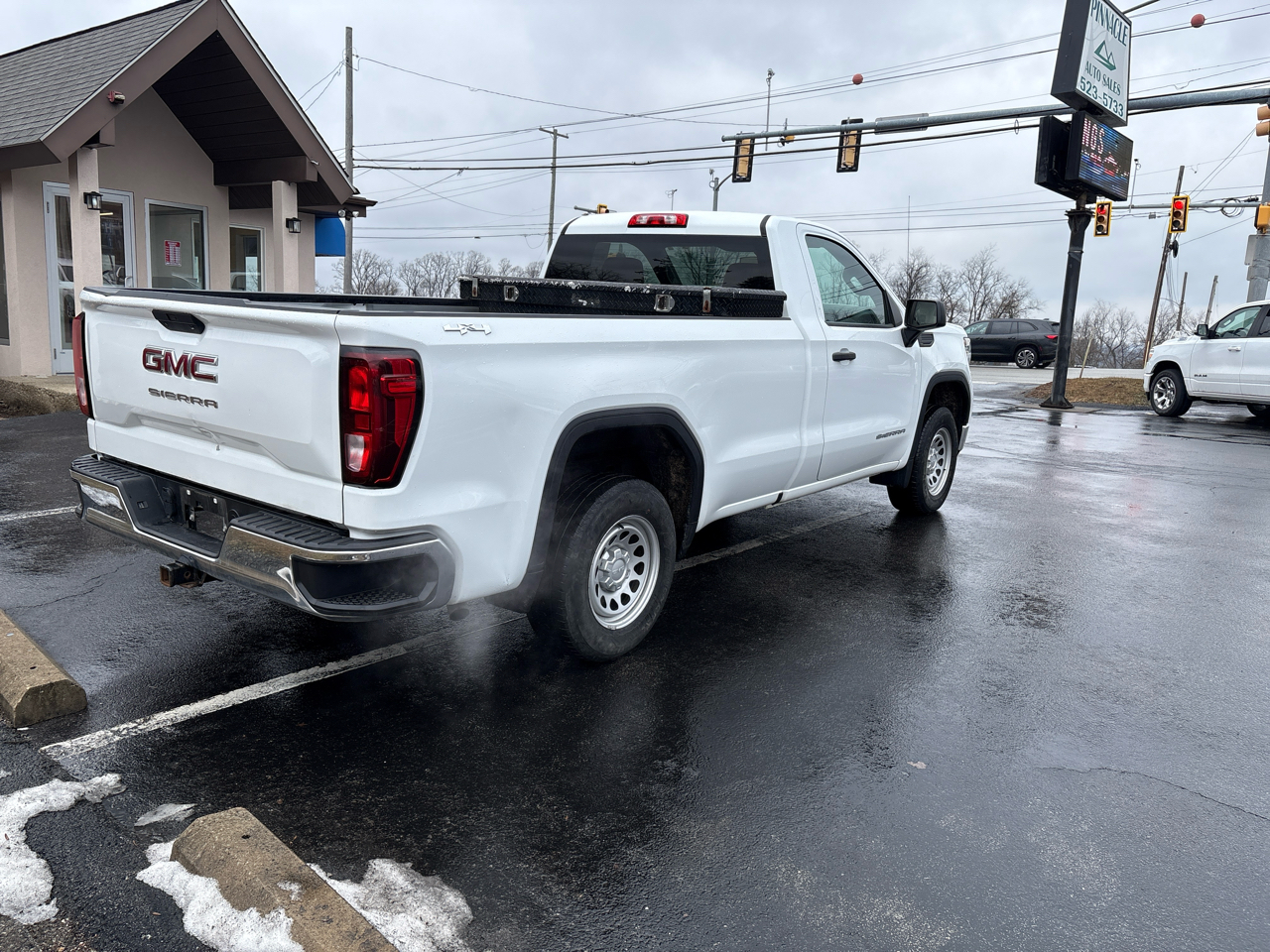GMC Sierra 1500 Limited 4WD Reg Cab 140" Pro 2022