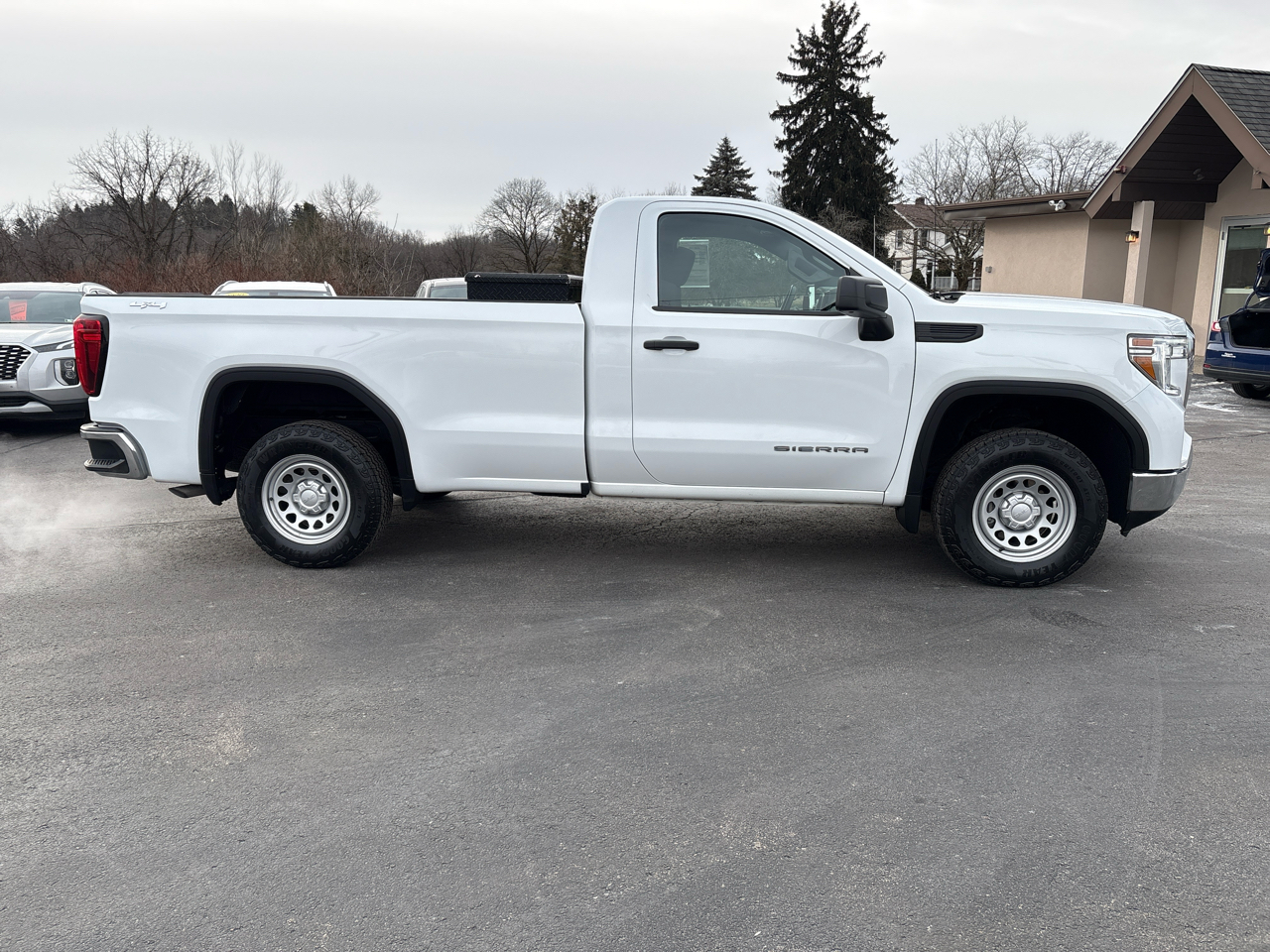 GMC Sierra 1500 Limited 4WD Reg Cab 140" Pro 2022
