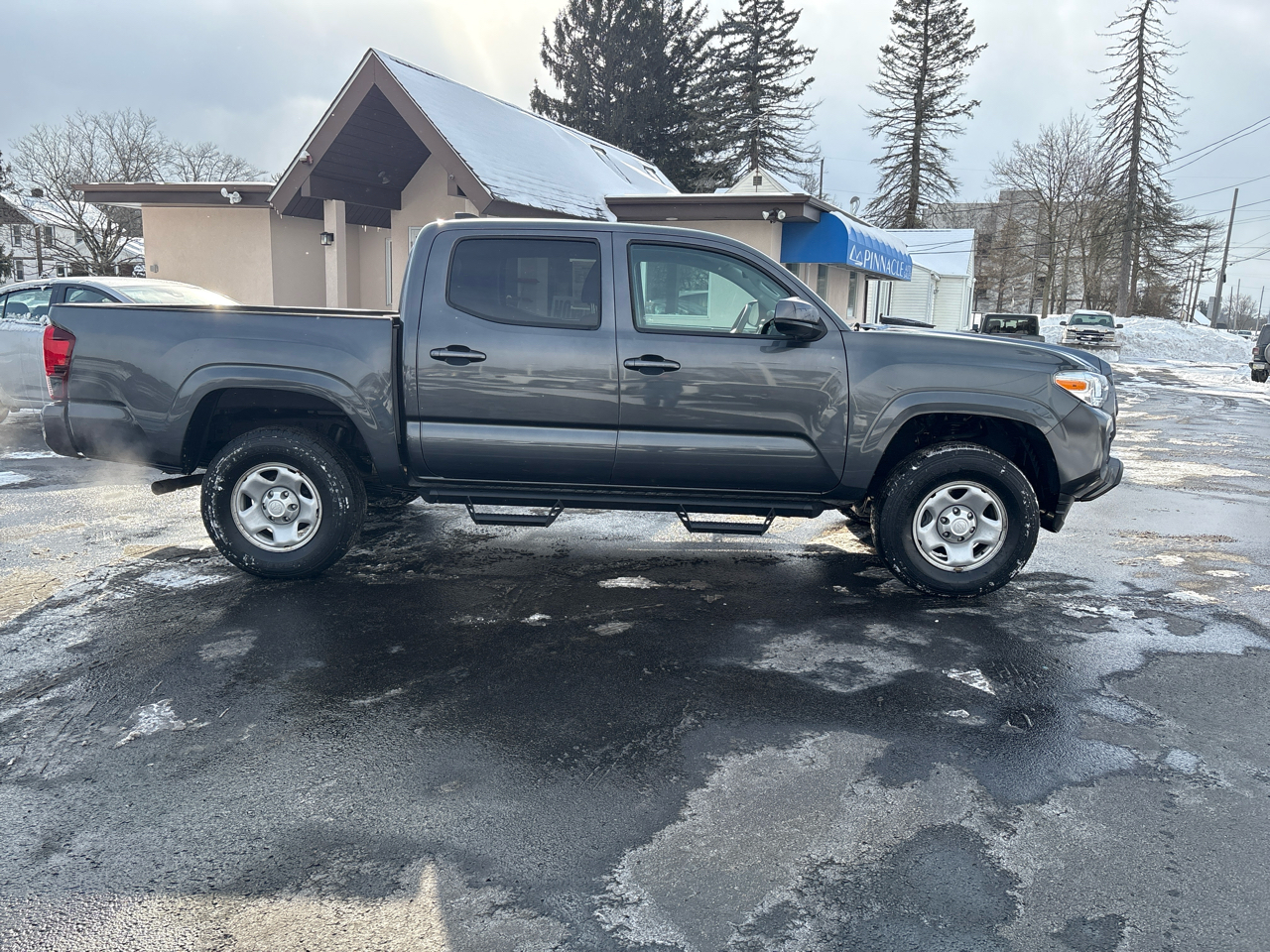 Toyota Tacoma 4WD SR Double Cab 5' Bed V6 AT (Natl) 2023