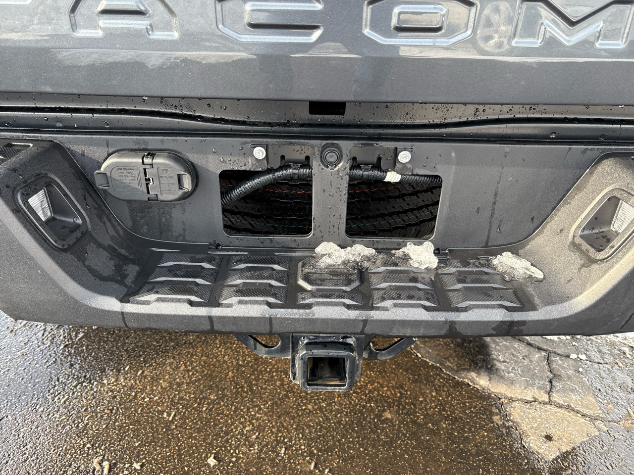 Toyota Tacoma 4WD SR Double Cab 5' Bed V6 AT (Natl) 2023