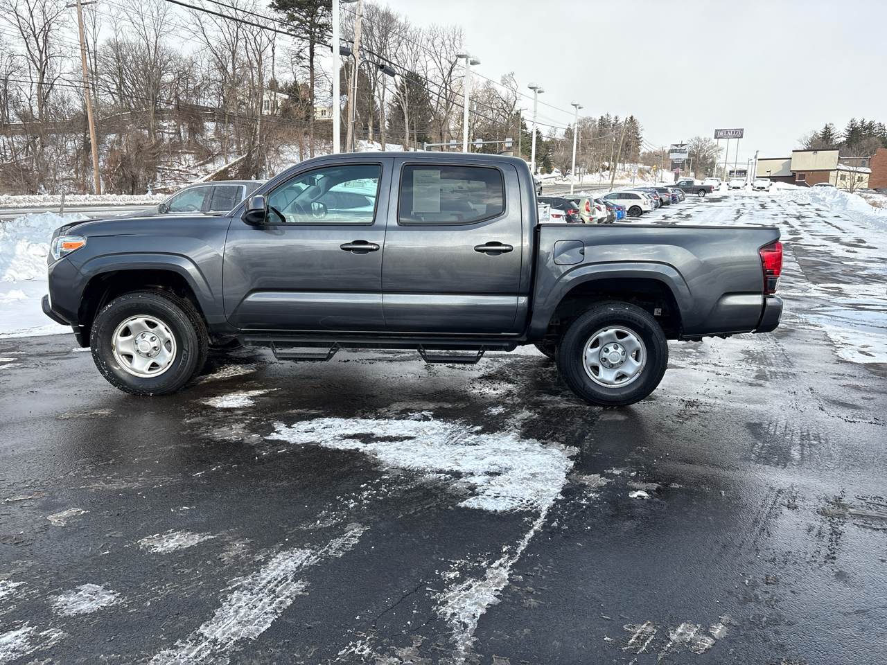 Toyota Tacoma 4WD SR Double Cab 5' Bed V6 AT (Natl) 2023