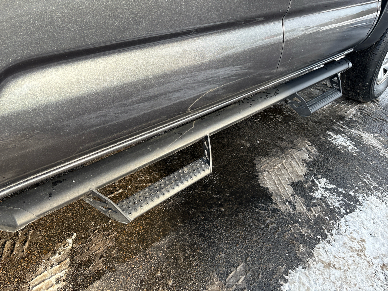 Toyota Tacoma 4WD SR Double Cab 5' Bed V6 AT (Natl) 2023