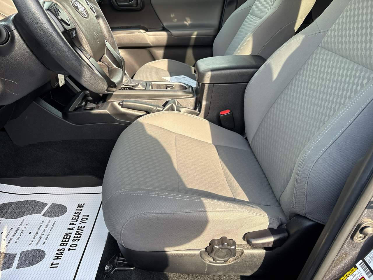 Toyota Tacoma 4WD SR Double Cab 5' Bed V6 AT (Natl) 2023