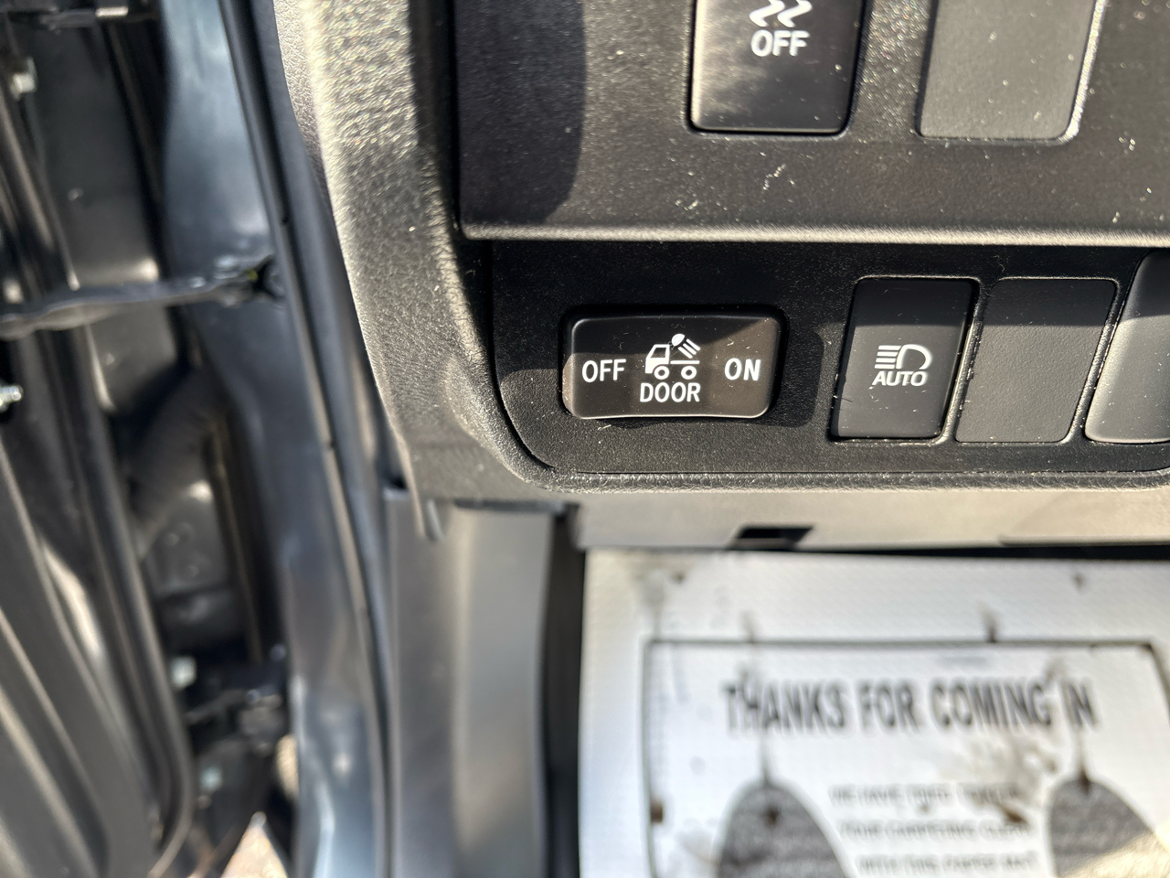 Toyota Tacoma 4WD SR Double Cab 5' Bed V6 AT (Natl) 2023