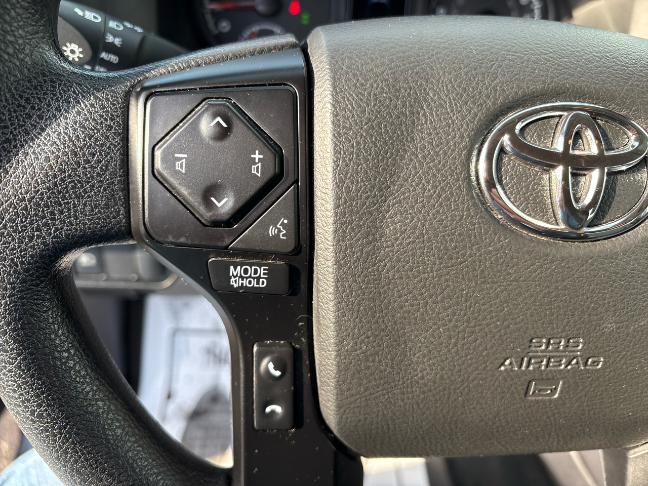 Toyota Tacoma 4WD SR Double Cab 5' Bed V6 AT (Natl) 2023