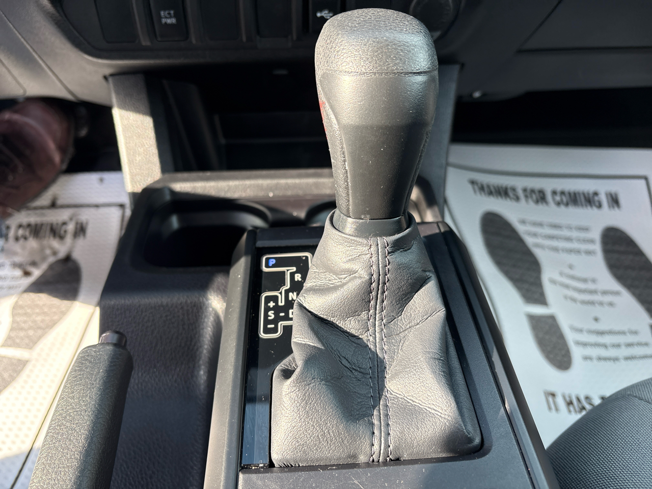 Toyota Tacoma 4WD SR Double Cab 5' Bed V6 AT (Natl) 2023