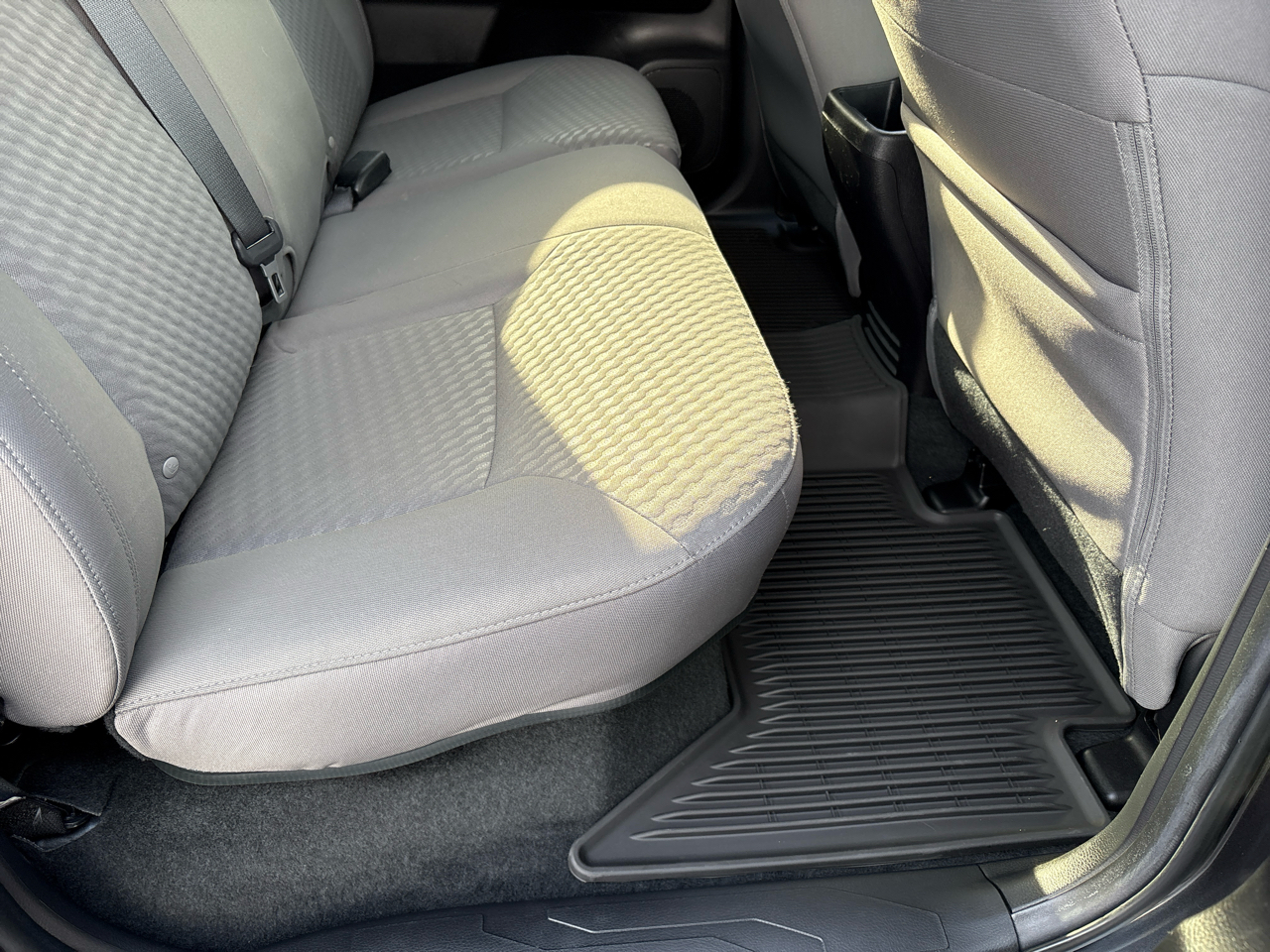 Toyota Tacoma 4WD SR Double Cab 5' Bed V6 AT (Natl) 2023