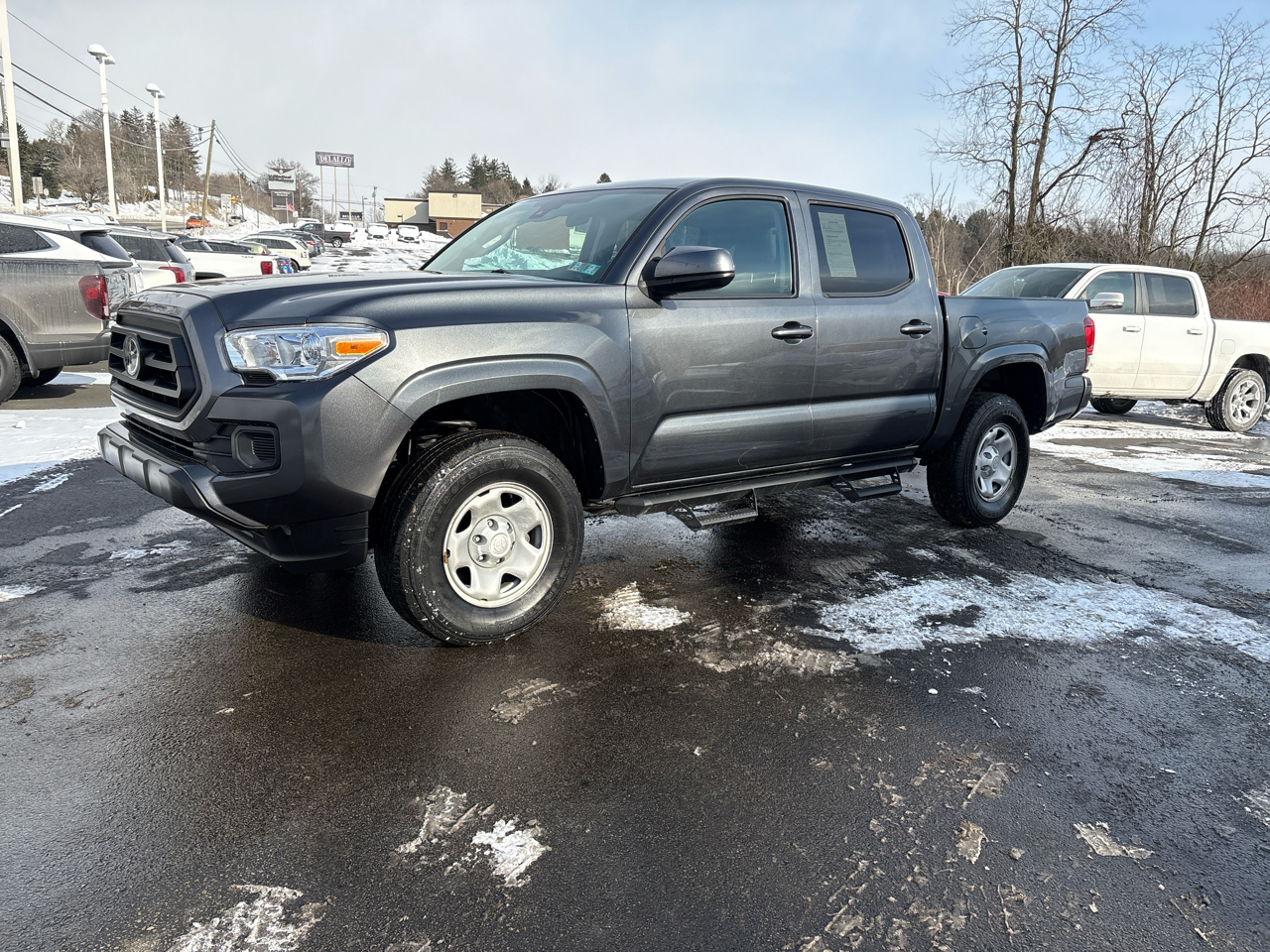 Toyota Tacoma 4WD SR Double Cab 5' Bed V6 AT (Natl) 2023