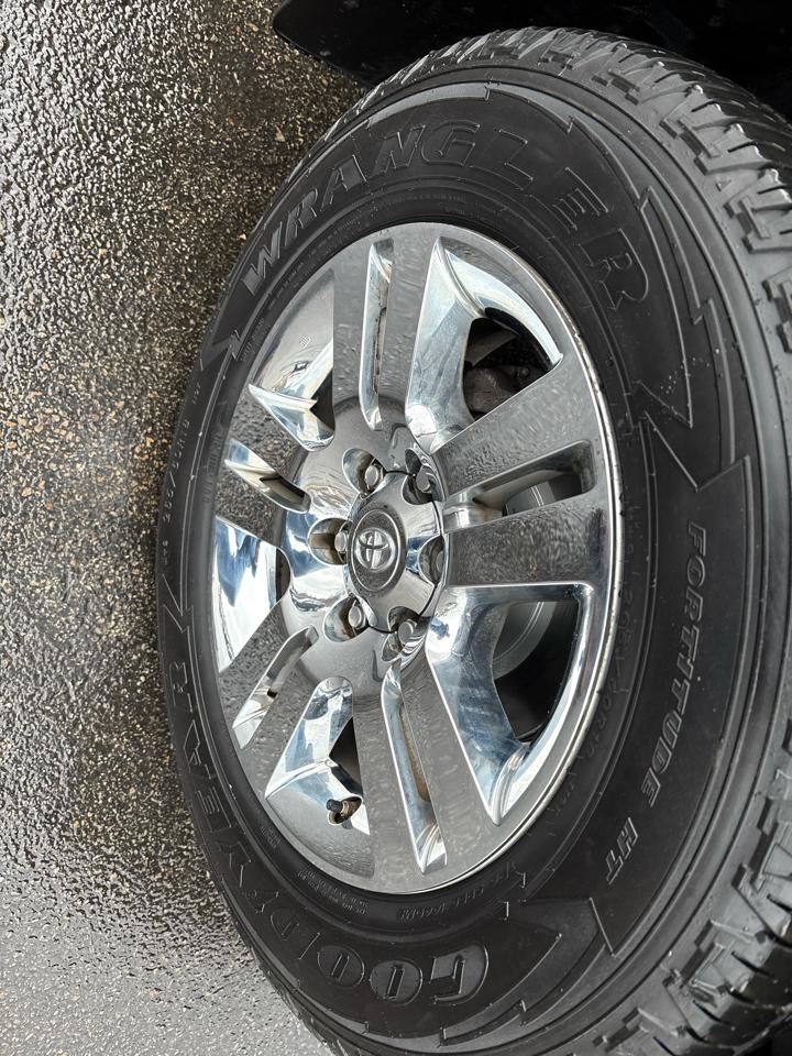 Toyota Tacoma 4WD Double Cab V6 AT Limited (Natl) 2013